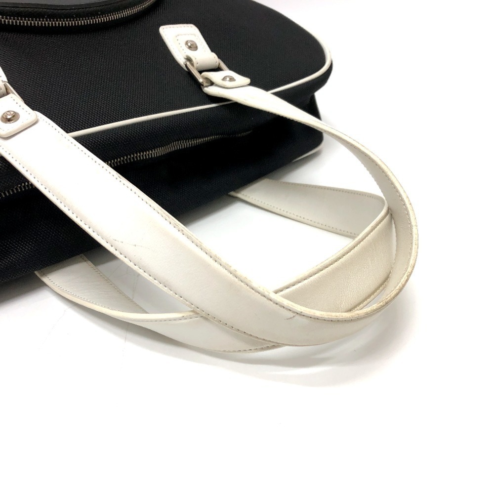 CHANEL Black Shoulder Bag - Picture 8 of 16